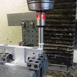 Twin vertical steam engine